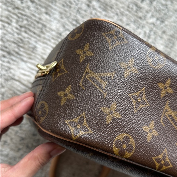 Louis Vuitton Trouville - Picture 5 of 12